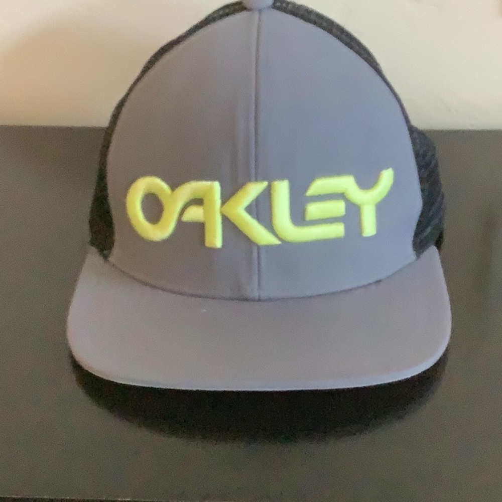 Oakley flat bill baseball hat